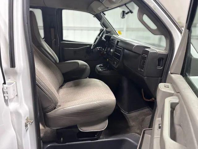 2017 Chevrolet Express LT