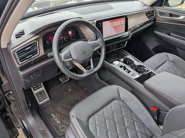 2025 Volkswagen Atlas 2.0T SEL Premium R-Line