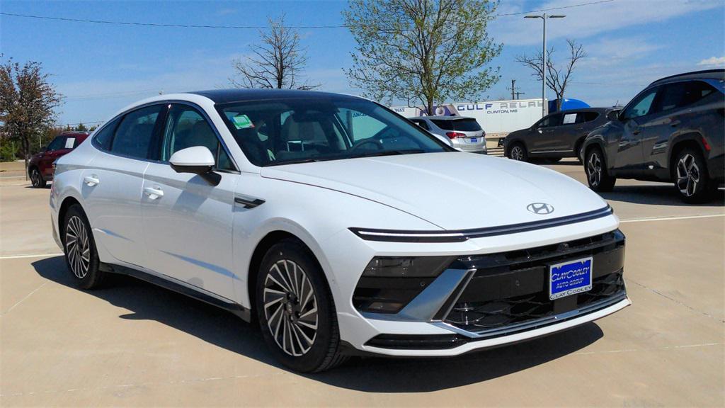2025 Hyundai Sonata Limited's photo