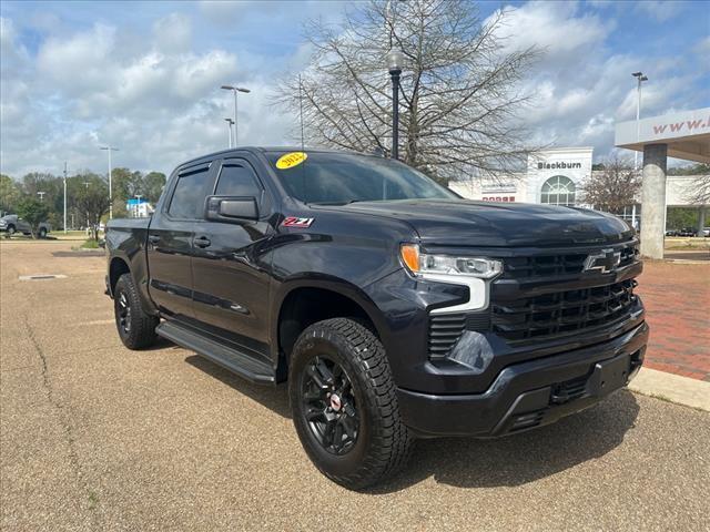2022 Chevrolet Silverado 1500 4WD Crew Cab Short Bed RST