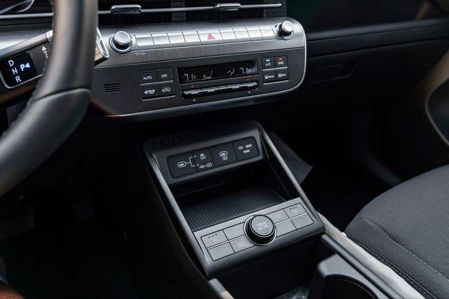 2025 Hyundai Kona EV SEL