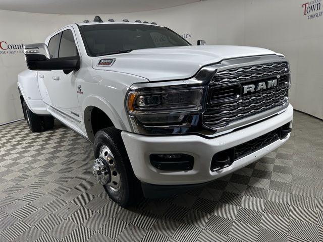 2024 RAM 3500 Limited Mega Cab 4x4 64 Box
