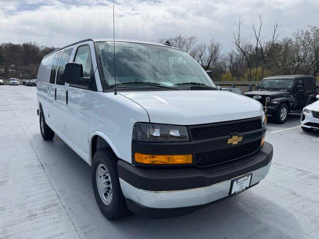 2025 Chevrolet Express Cargo Van RWD 2500 Regular Wheelbase WT