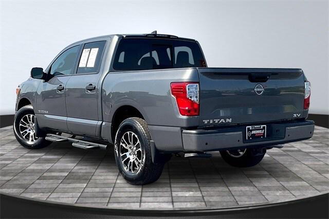 2024 Nissan TITAN Crew Cab SV 4x2