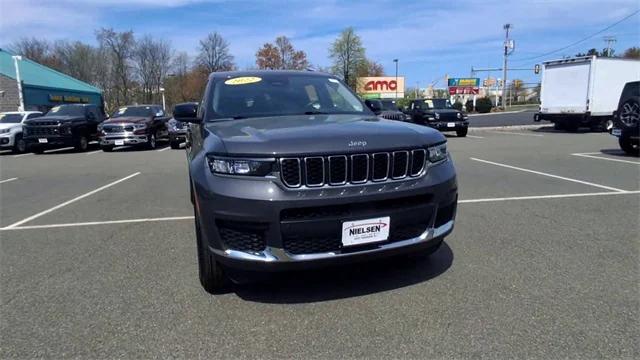 2022 Jeep Grand Cherokee L Laredo 4x4