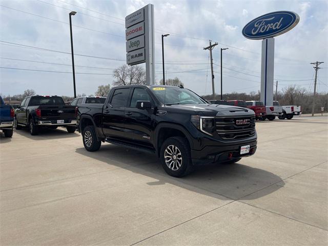 2023 GMC Sierra 1500 4WD Crew Cab Short Box AT4