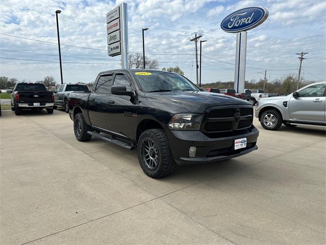 2017 RAM 1500 Express Crew Cab 4x4 57 Box