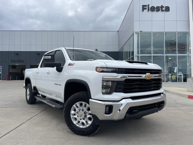 2024 Chevrolet Silverado 2500HD 4WD Crew Cab Standard Bed LT