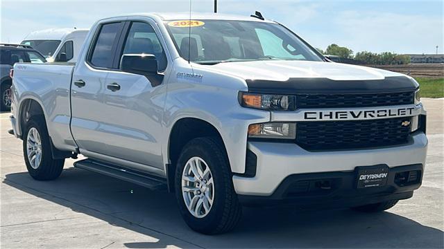 2021 Chevrolet Silverado 1500 4WD Double Cab Standard Bed Custom