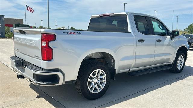 2021 Chevrolet Silverado 1500 4WD Double Cab Standard Bed Custom