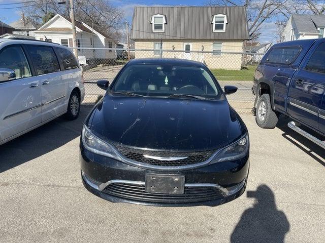 2017 Chrysler 200 Limited Platinum