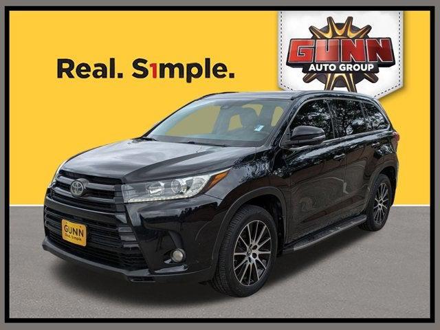 2017 Toyota Highlander SE