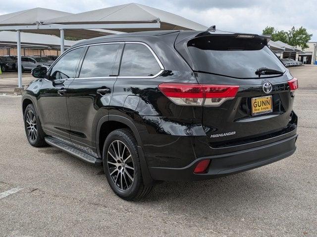 2017 Toyota Highlander SE