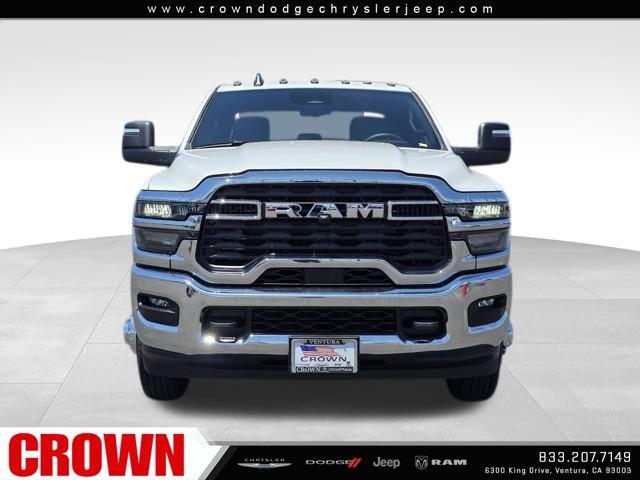 2025 RAM Ram 3500 Chassis Cab RAM 3500 TRADESMAN CREW CAB CHASSIS 4X4 60 CA 2025 RAM Ram 3500 Chassis Cab RAM 3500 TRADESMAN CREW CAB CHASSIS 4X4 60 CA