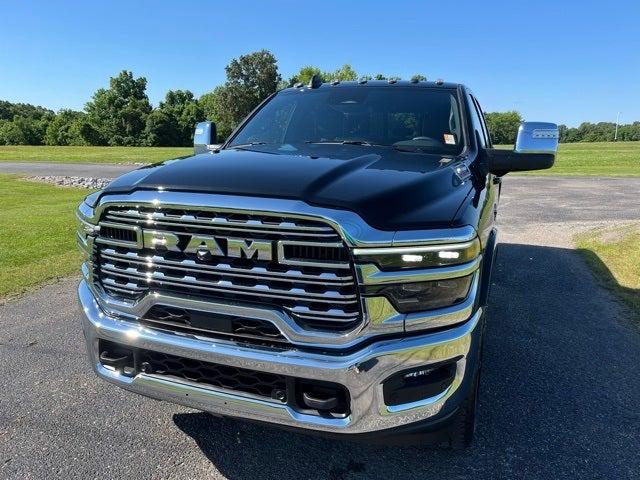 2025 RAM Ram 2500 RAM 2500 LIMITED CREW CAB 4X4 64 BOX