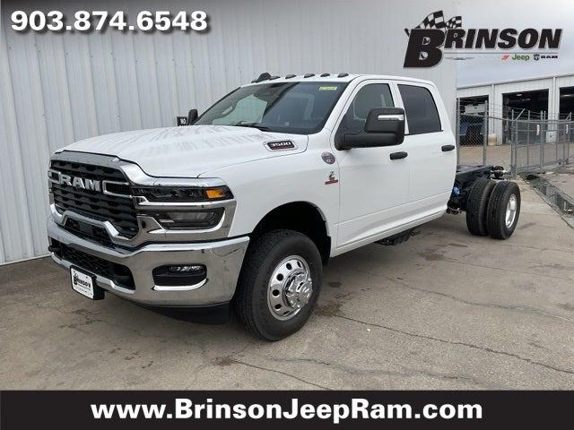 2025 RAM Ram 3500 Chassis Cab RAM 3500 TRADESMAN CREW CAB CHASSIS 4X4 60 CA