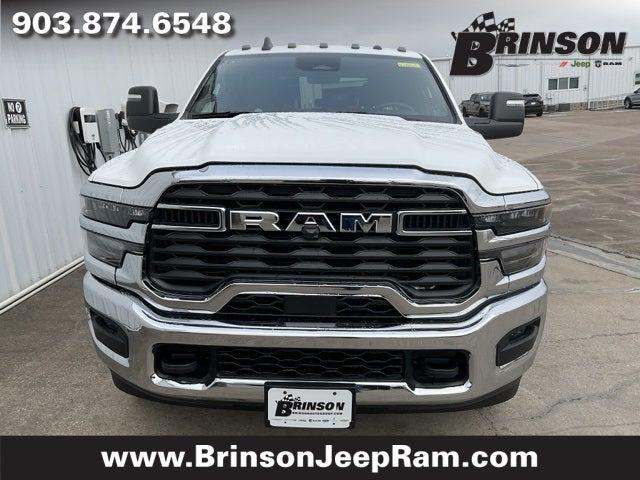 2025 RAM Ram 3500 Chassis Cab RAM 3500 TRADESMAN CREW CAB CHASSIS 4X4 60 CA