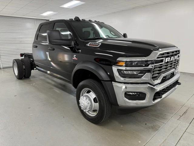 2025 RAM Ram 5500 Chassis Cab RAM 5500 TRADESMAN CHASSIS CREW CAB 4X4 60 CA