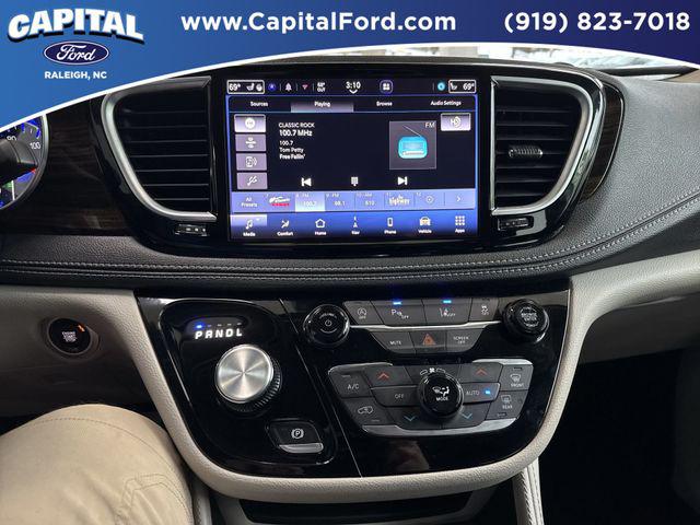 2023 Chrysler Pacifica Limited