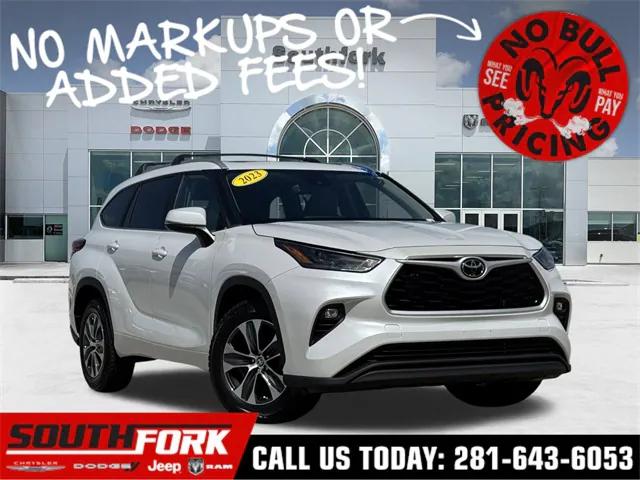 2023 Toyota Highlander LE