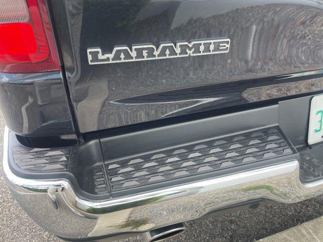 2020 RAM 1500 Laramie Crew Cab 4x2 57 Box