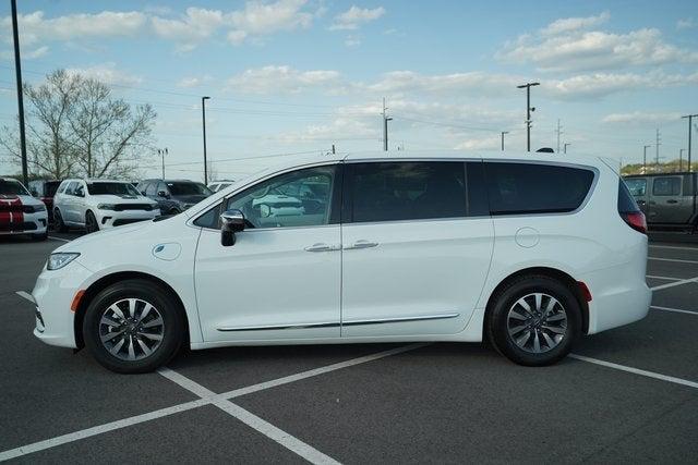 2023 Chrysler Pacifica Hybrid Limited