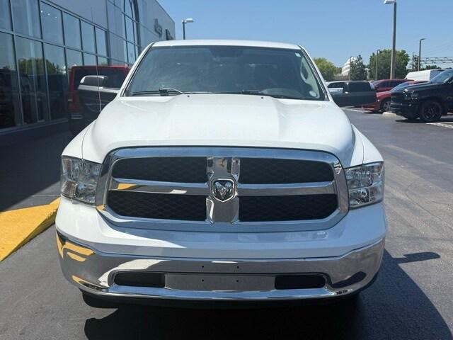 2022 RAM 1500 Classic SLT Crew Cab 4x4 57 Box