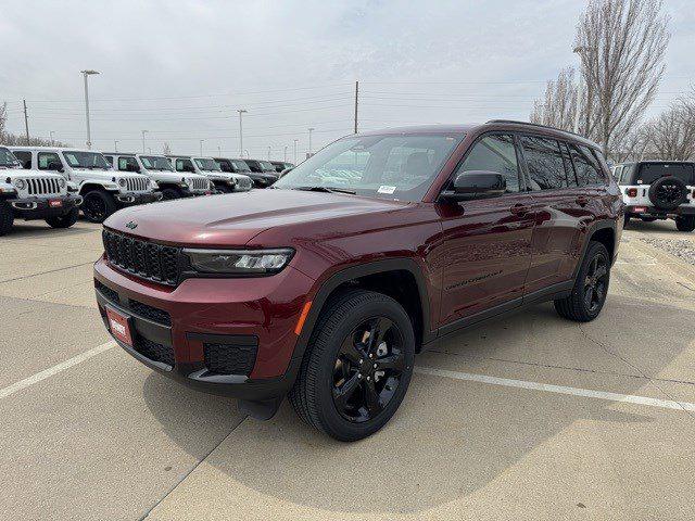 2025 Jeep Grand Cherokee GRAND CHEROKEE L ALTITUDE 4X4