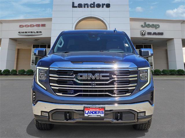 2022 GMC Sierra 1500 4WD Crew Cab Short Box SLT