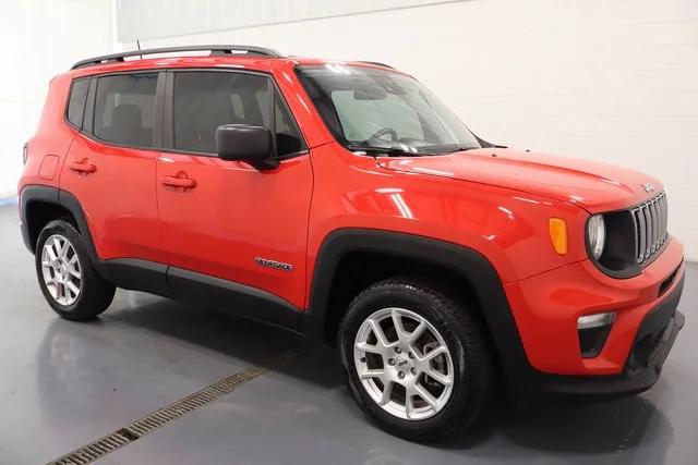 2022 Jeep Renegade Latitude 4x4 2022 Jeep Renegade Latitude 4x4