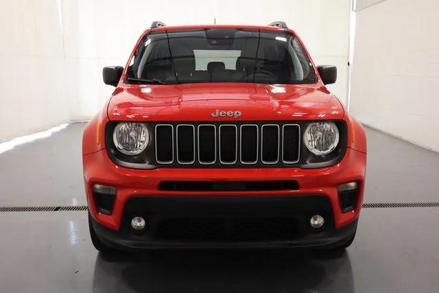 2022 Jeep Renegade Latitude 4x4 2022 Jeep Renegade Latitude 4x4