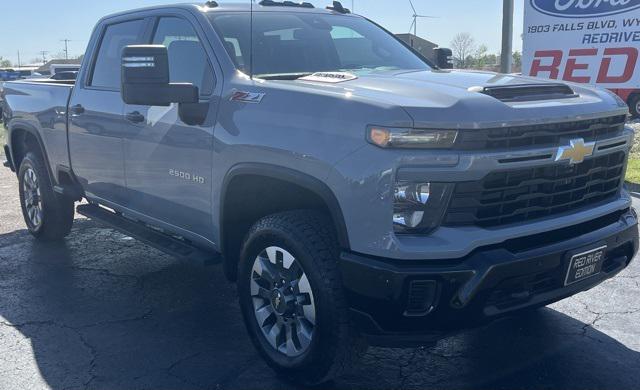 2025 Chevrolet Silverado 2500HD 4WD Crew Cab Standard Bed Custom