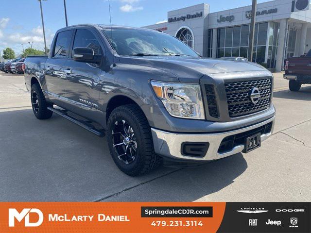 2019 Nissan TITAN SV