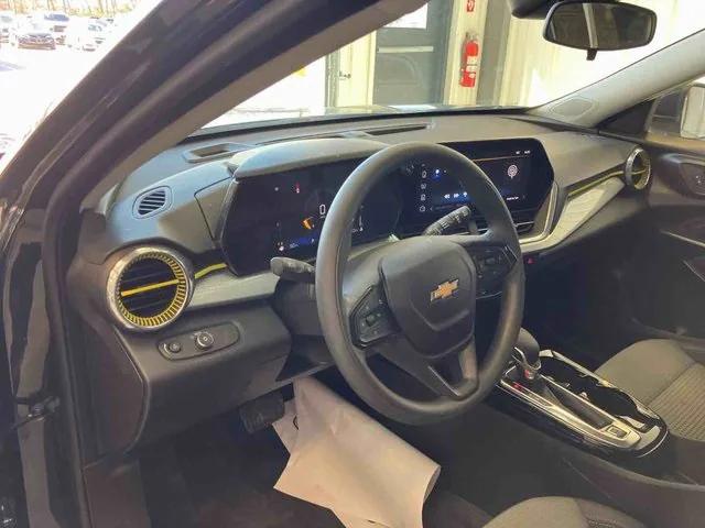 2024 Chevrolet Trax FWD LT