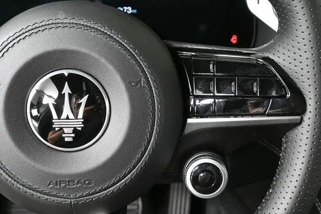 2025 Maserati Grecale Folgore Standard