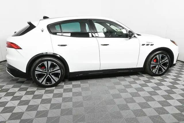 2025 Maserati Grecale Folgore Standard