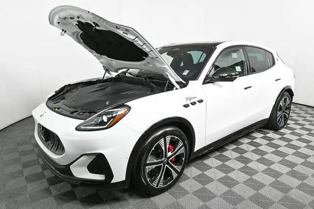 2025 Maserati Grecale Folgore Standard
