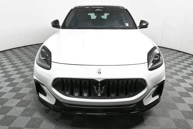 2025 Maserati Grecale Folgore Standard