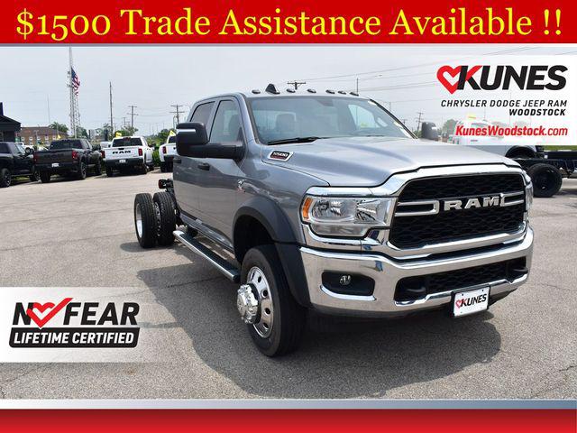 2024 RAM Ram 5500 Chassis Cab RAM 5500 TRADESMAN CHASSIS CREW CAB 4X4 60 CA