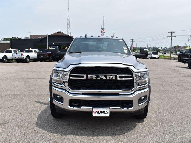 2024 RAM Ram 5500 Chassis Cab RAM 5500 TRADESMAN CHASSIS CREW CAB 4X4 60 CA