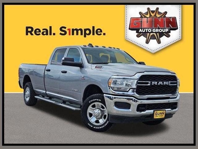 2022 RAM 3500 Tradesman Crew Cab 4x4 8 Box