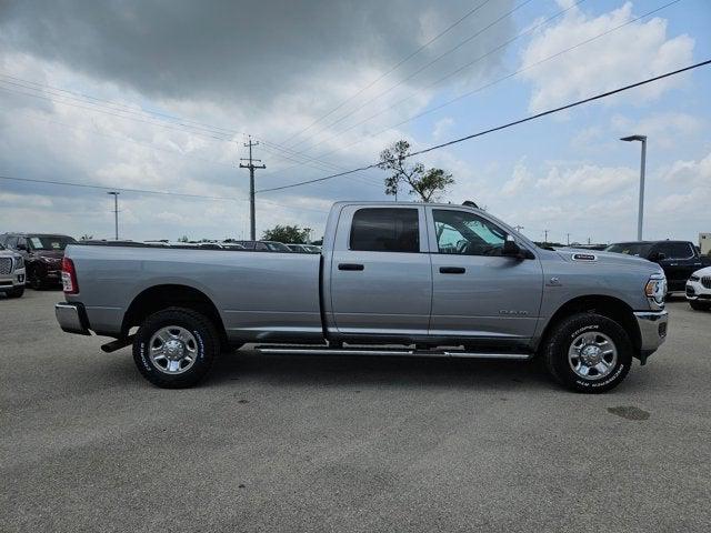 2022 RAM 3500 Tradesman Crew Cab 4x4 8 Box