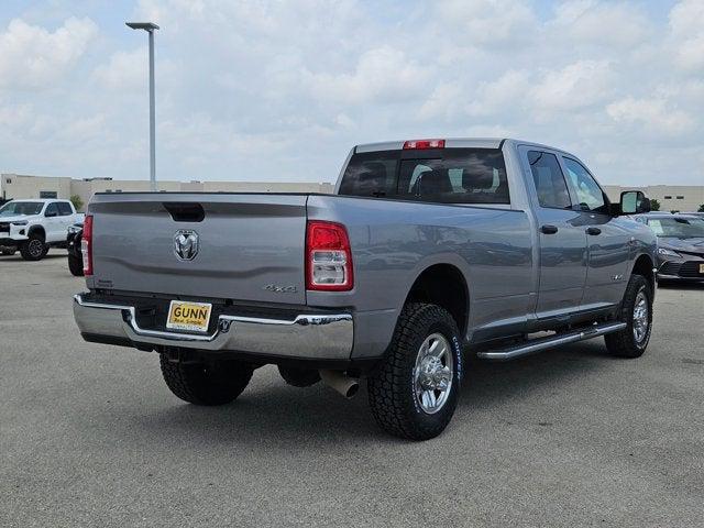 2022 RAM 3500 Tradesman Crew Cab 4x4 8 Box