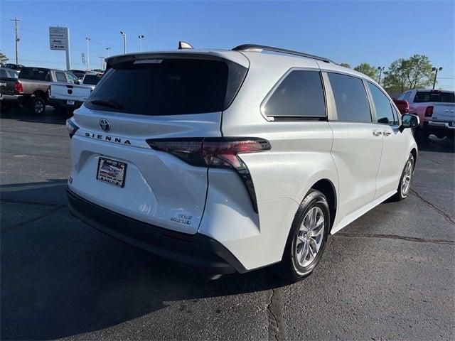 2023 Toyota Sienna XLE