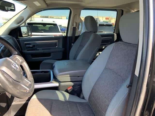 2017 RAM 2500 Big Horn Crew Cab 4x4 64 Box