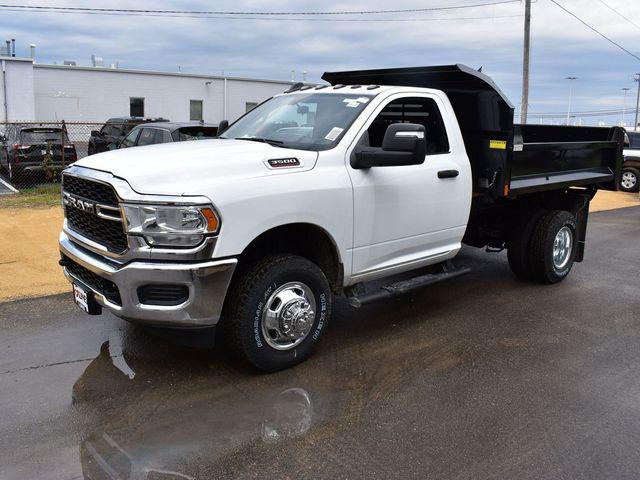 2024 RAM Ram 3500 Chassis Cab RAM 3500 TRADESMAN CHASSIS REGULAR CAB 4X4 60 CA