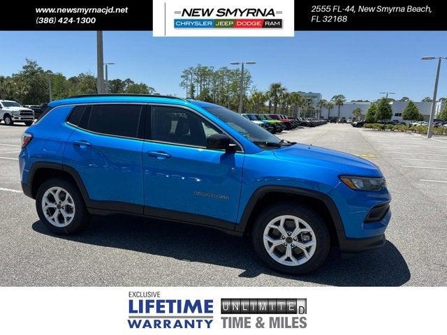 2025 Jeep Compass COMPASS LATITUDE 4X4