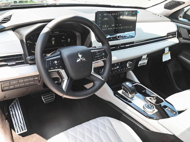 2025 Mitsubishi Outlander PLATINUM EDITION 2.5 S-AWC