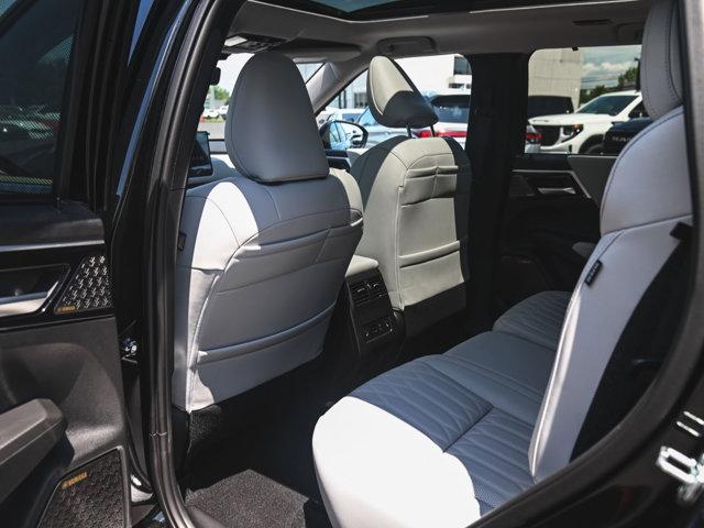 2025 Mitsubishi Outlander PLATINUM EDITION 2.5 S-AWC