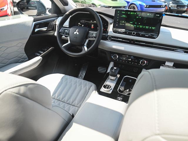 2025 Mitsubishi Outlander PLATINUM EDITION 2.5 S-AWC